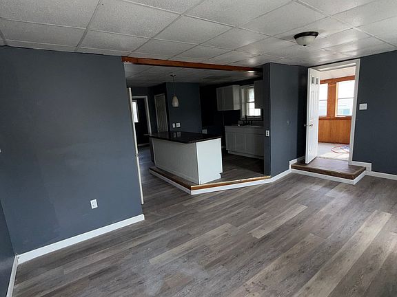 5th image of 27 S Church St Suite 1