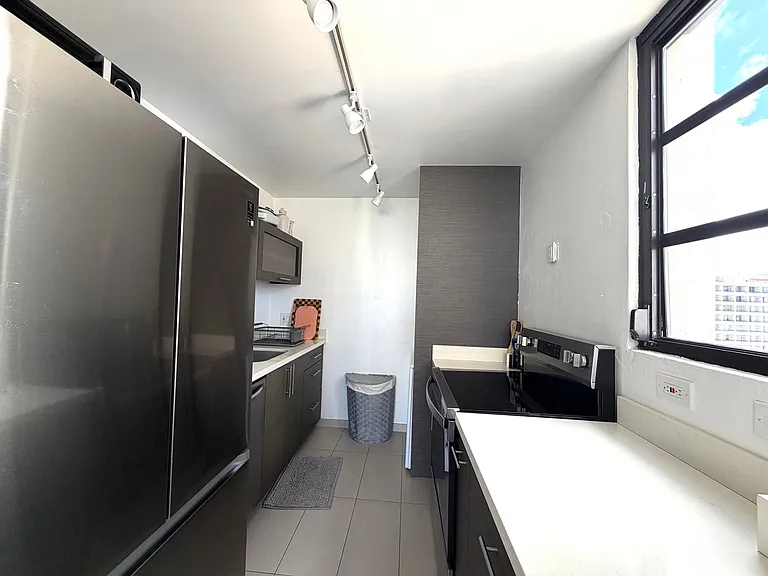2410 Cleghorn St #1202 — Photo 6