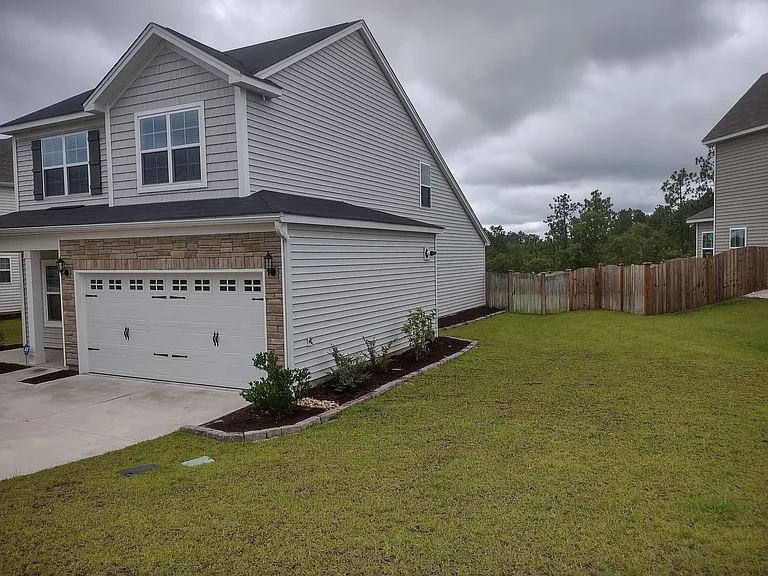 1031 Ashcroft Cir — Photo 8
