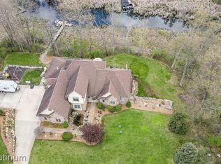 8486 Islandview Ct, Brighton, MI 48114