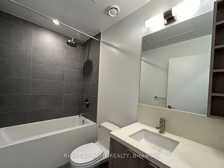 2020 Bathurst St #812 — Photo 13