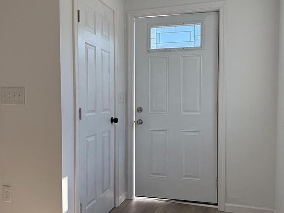 4th image of 13 Wagon Wheel Ln #14374