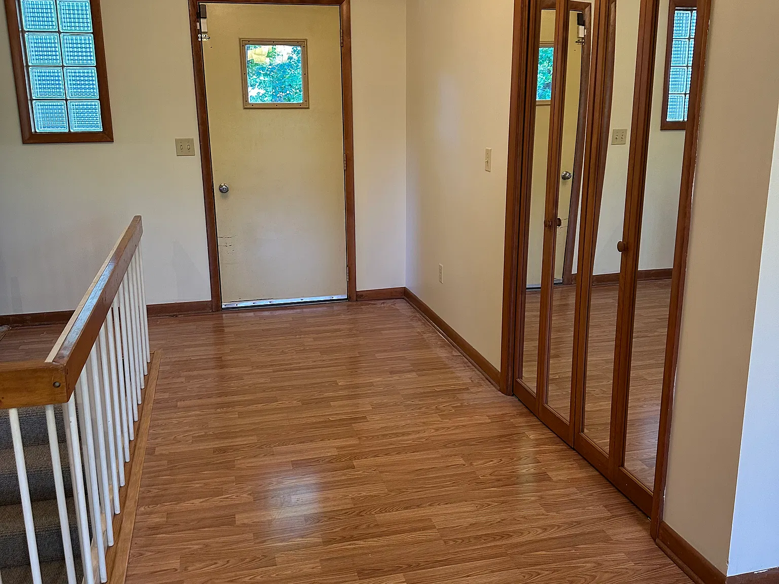 3 bed, 2500 sqft, $1,700 — Photo 3