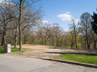 690 Foster Dr, Des Moines, IA 50312