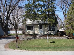 302 Janet Ave, Darien, IL 60561