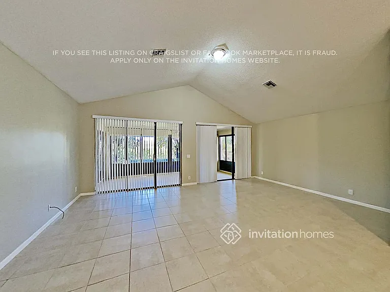 132 Coventry Pl — Photo 6