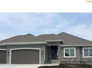 17126 W 197th Pl, Spring Hill, KS 66083