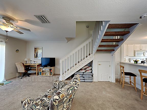 4th image of 648 Seaport Blvd #T228