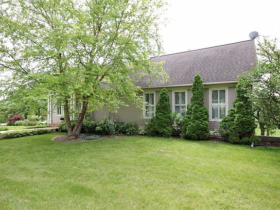 4th image of 19171 Airport Ln
