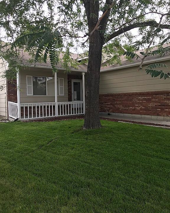 1st image of 1052 23rd St SW