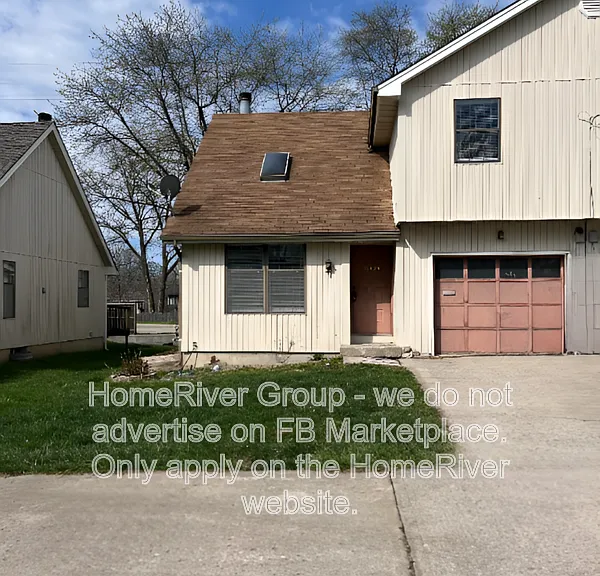 11029 N Oak Trfy — Photo 1
