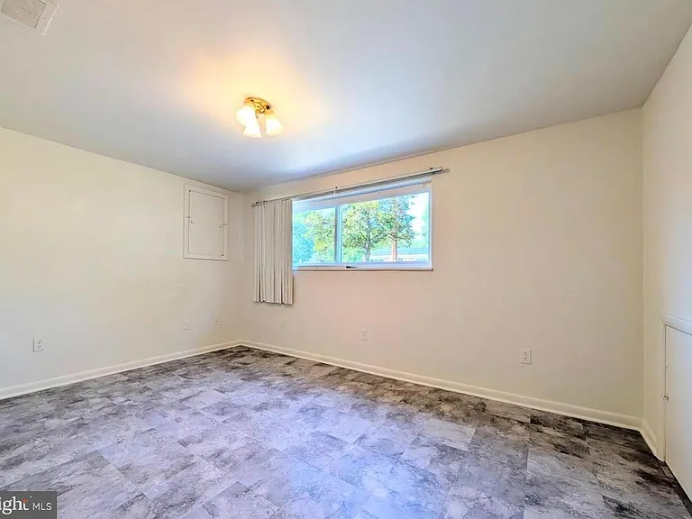 5725 Nevada St — Photo 19