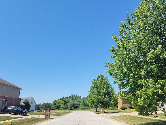 5th image of 4851 Castle Dargan Dr