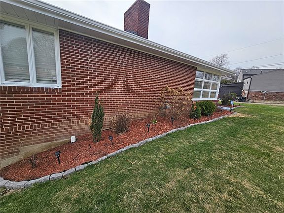 5th image of 392 Center Grange Rd