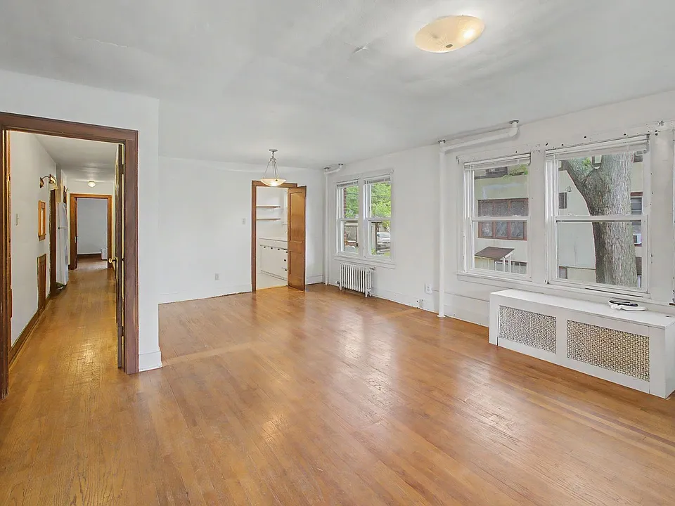 407 W Green St #2