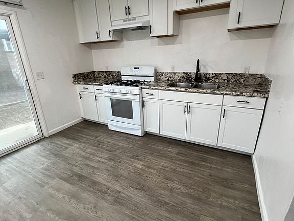 4th image of 803 S Farmersville Blvd #801