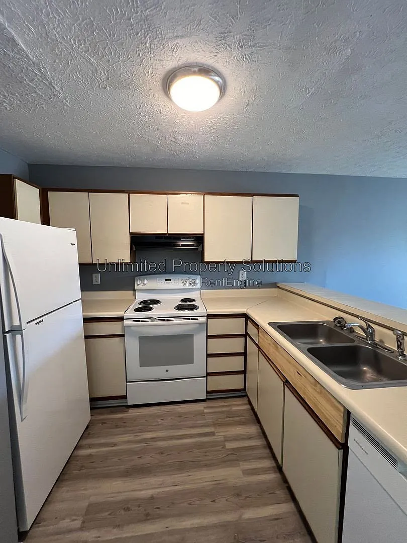 2 bed, 2.0 bath, $1,600 — Photo 4