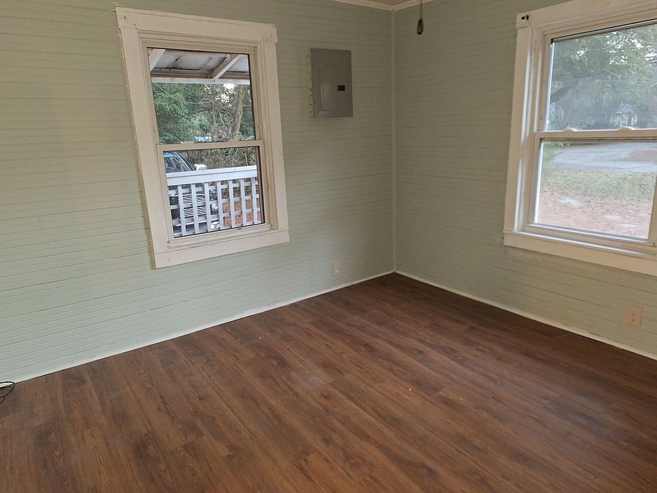 2nd image of 106 Greenville Ave #D