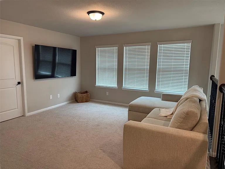 5504 Hyde Park Dr — Photo 14