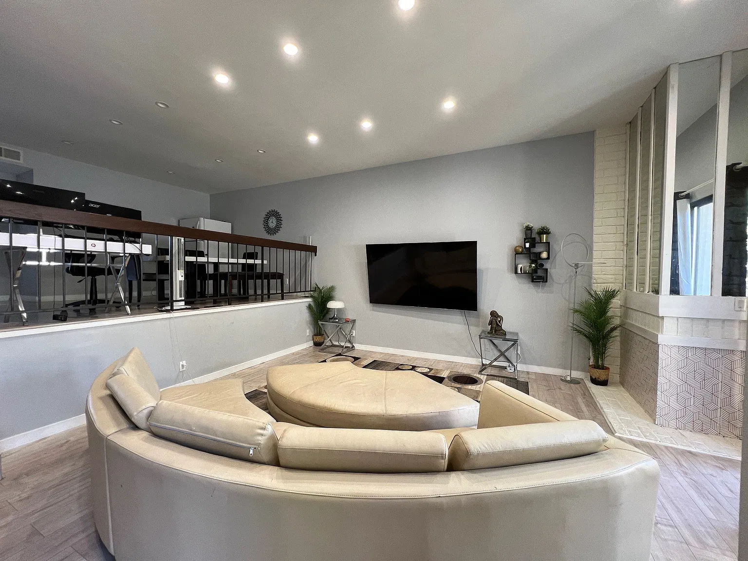 3 bed, 1870 sqft, $4,000 — Photo 1