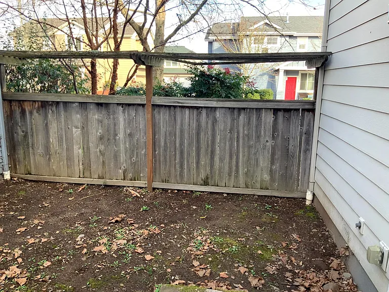 1698 Riley Ln — Photo 36