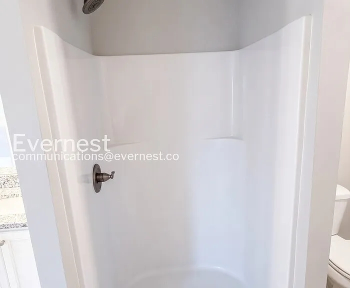 137 Culver St — Photo 18