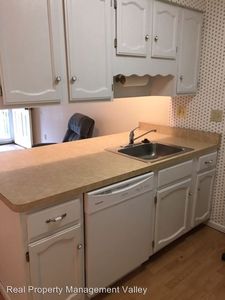 101 Elizabeth St APT 4, Charleston, WV, 25311