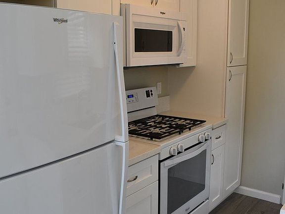 5th image of 4718 Pescadero Ave