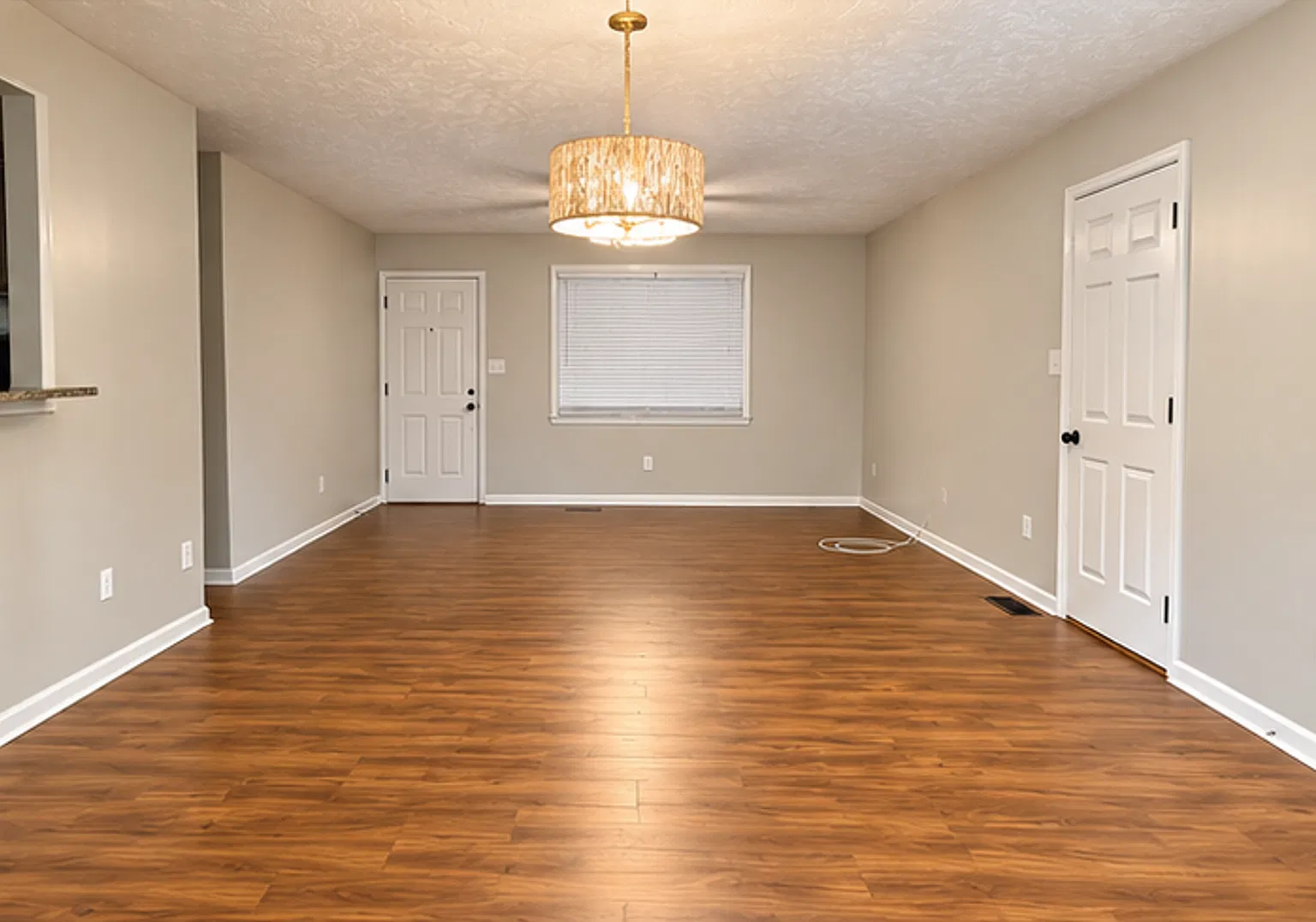 Beautiful 2-Bedroom, 2-Bath Condo in Governors Court — Photo 3