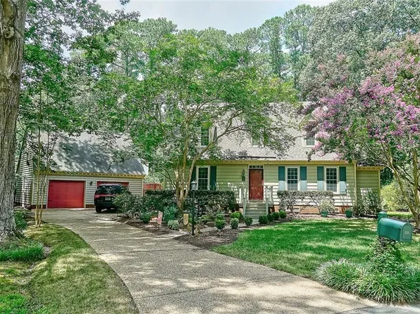 202 Robert Ct, Chesapeake, VA 23322