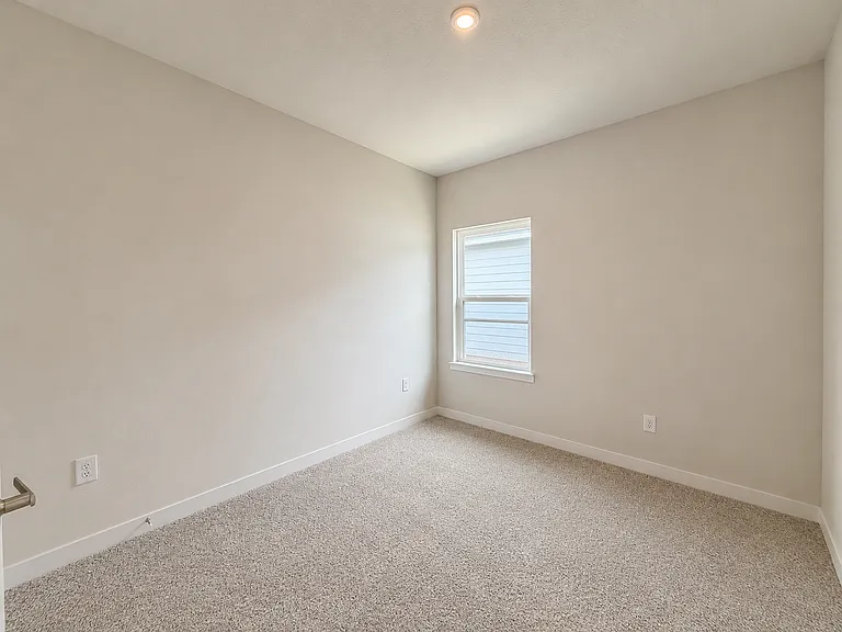 484 Foal Ridge Dr — Photo 5