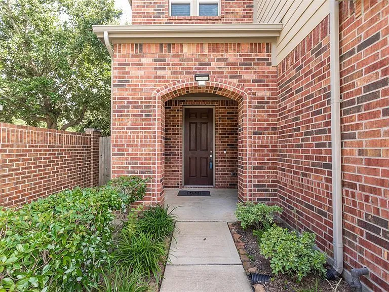 16303 Copperwood Run Way — Photo 2