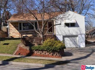 3048 Huntington Ave, Omaha, NE 68112