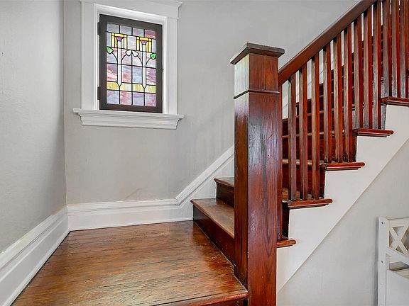 5th image of 7421 Gayola Pl