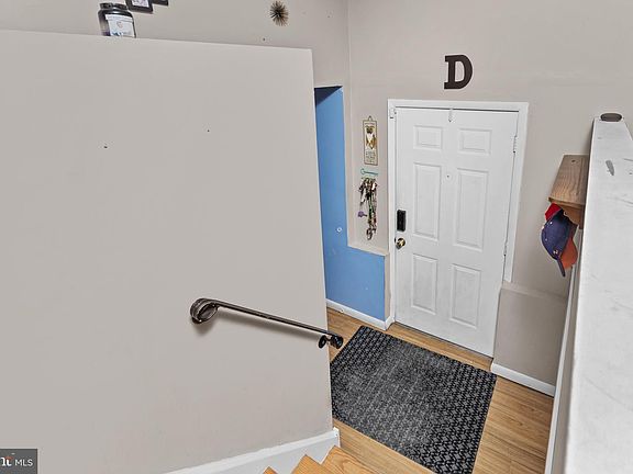 4th image of 809 Woodlane Rd