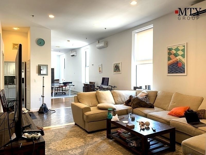 1st image of 56 E 13th St Penthouse 88