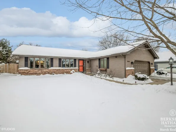 650 N Airlite St, Elgin, IL 60123