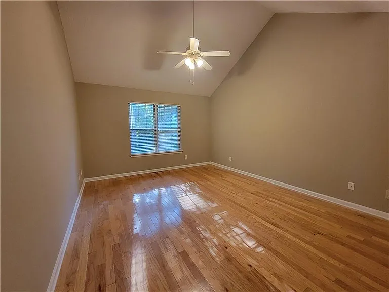 1325 Heatherton Rd — Photo 11