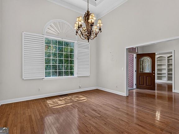 5th image of 4002 White Oak Ln