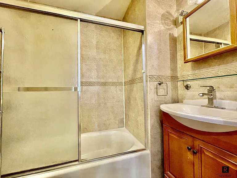 325 E 90th St #3RE — Photo 12