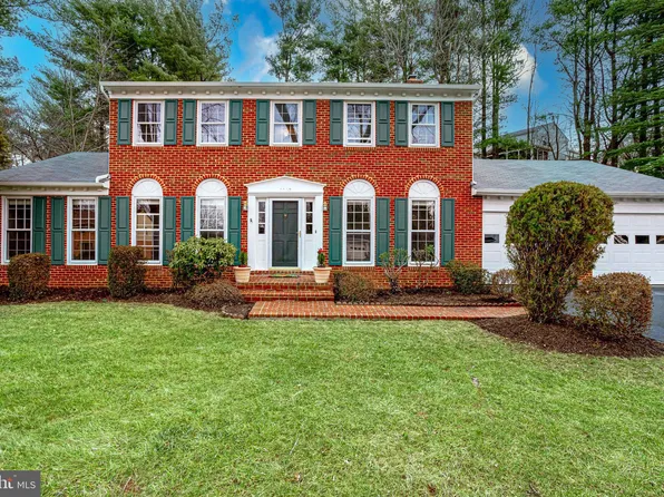 1207 Winter Hunt Rd, Mc Lean, VA 22102