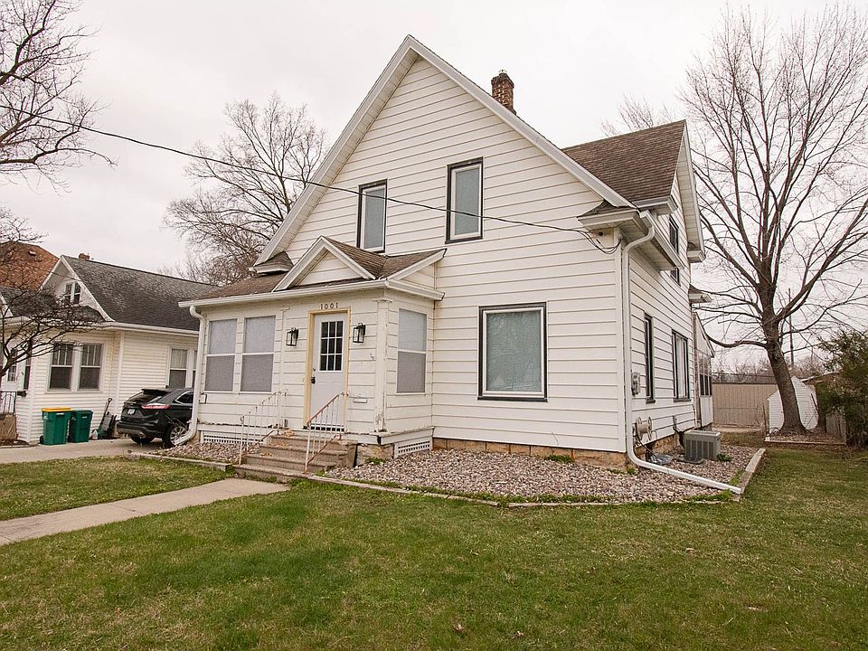 1st image of 1001 Center St E