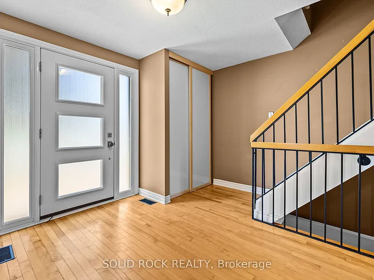 1631 Charbonneau St — Photo 5