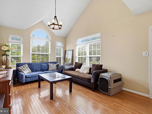 3rd image of 6200 Gopher Ct