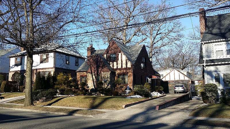 2nd image of 8637 188th St