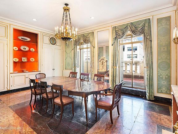 4th image of 4 E 72nd St Unit Penthouse