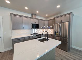 413 S 97th Ave #3, Yakima, WA 98908