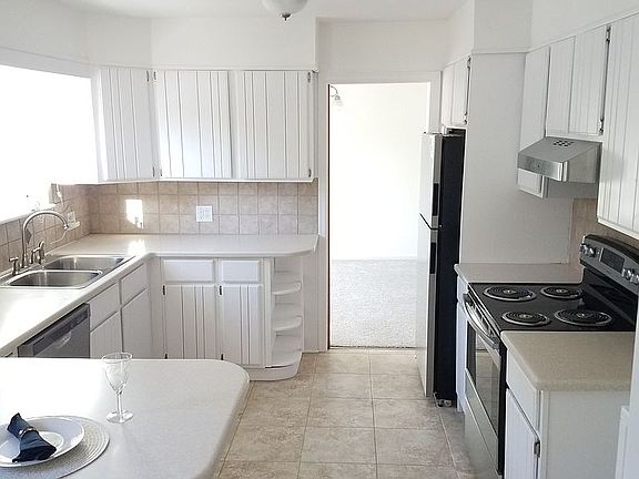 3rd image of 521 Garfield Dr