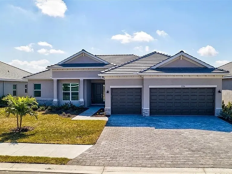 7796 Lakes Edge Ln — Photo 25