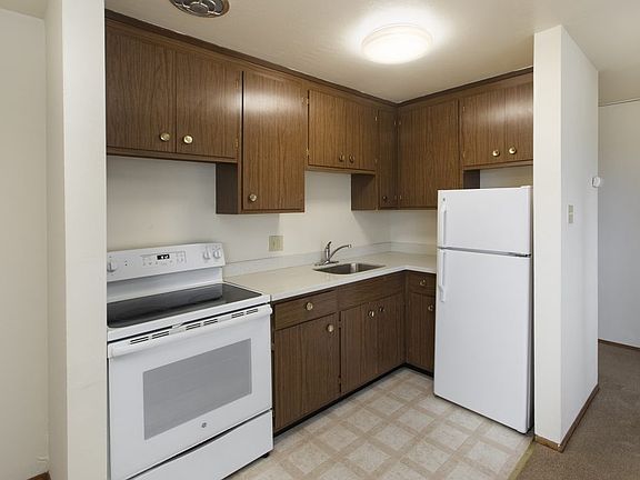 5th image of 1300 Lawton St #107